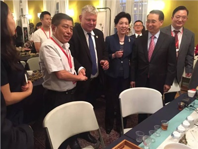 向世界展示中國非遺文化，湘益茯茶亮相湖南波蘭、捷克非遺交流周